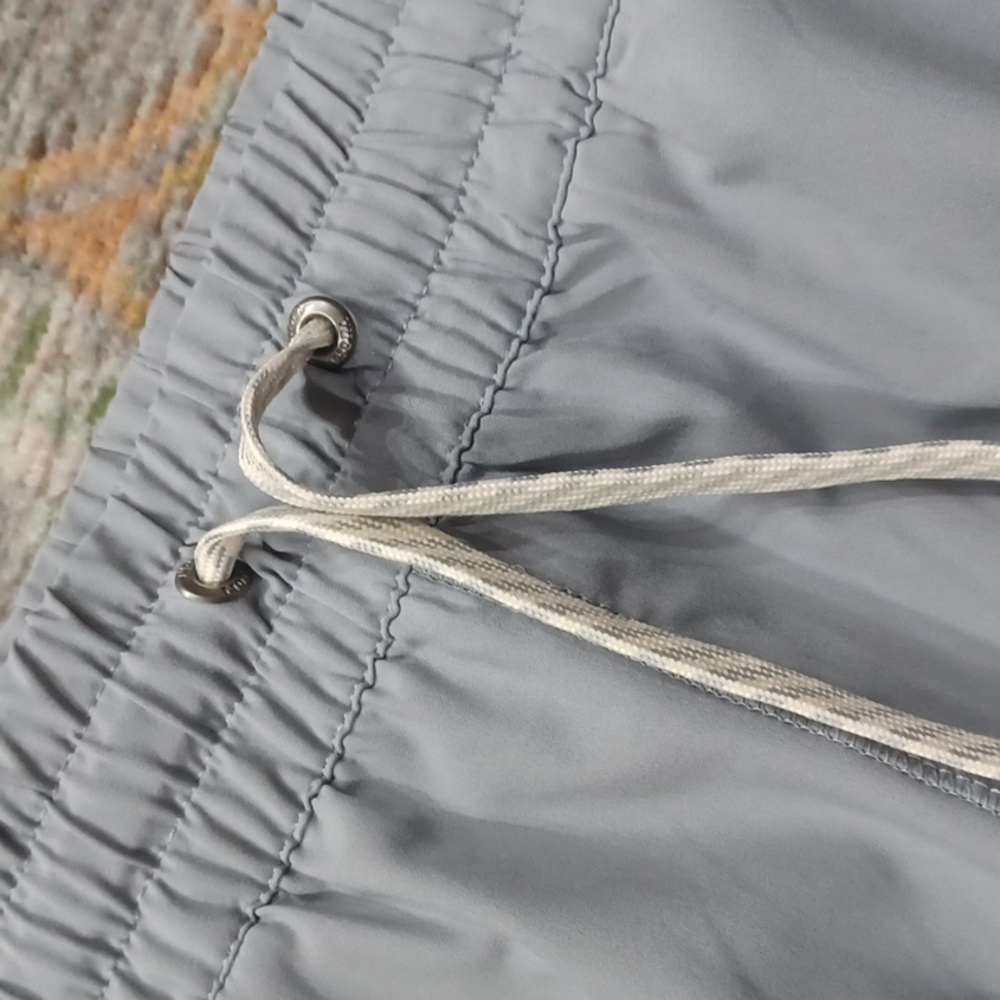 Vuori Weekend Jogger - Picture 3 of 7